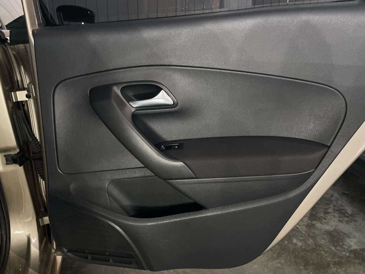 Купить Volkswagen Polo с пробегом. Фото: #20