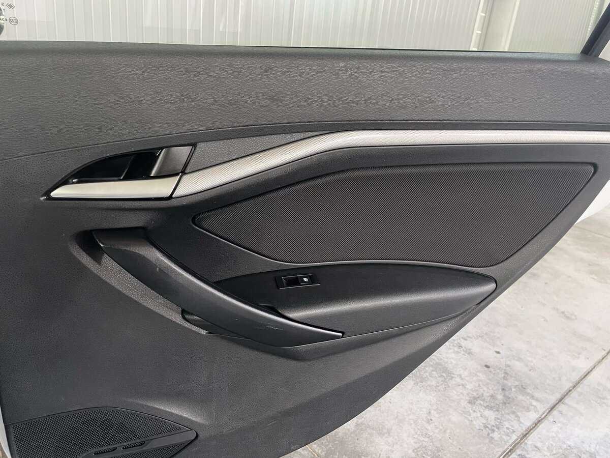 Купить Lada (ВАЗ) Vesta с пробегом. Фото: #19