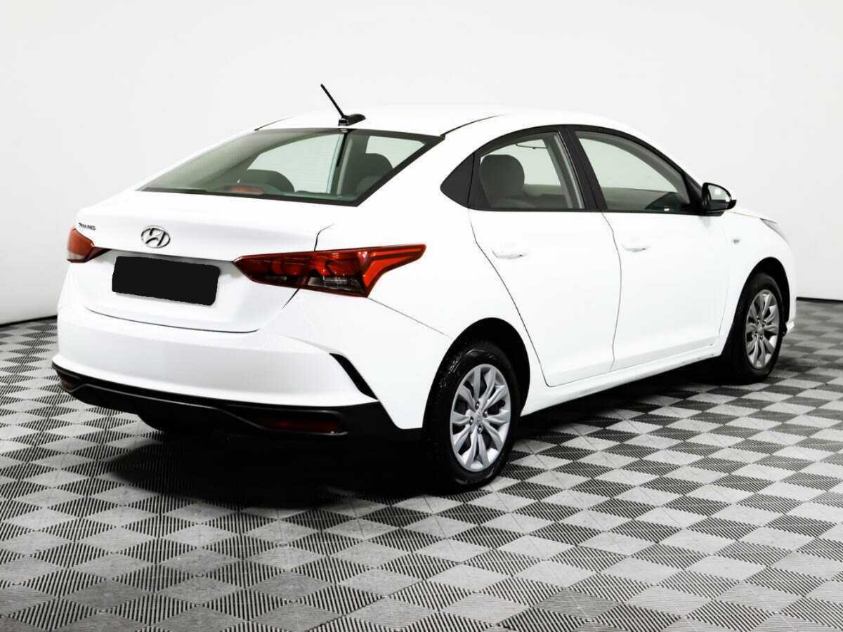Купить Hyundai Solaris с пробегом. Фото: #4