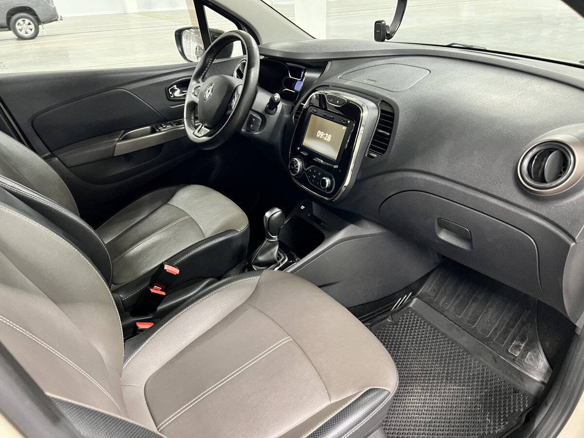 Купить Renault Kaptur с пробегом. Фото: #10