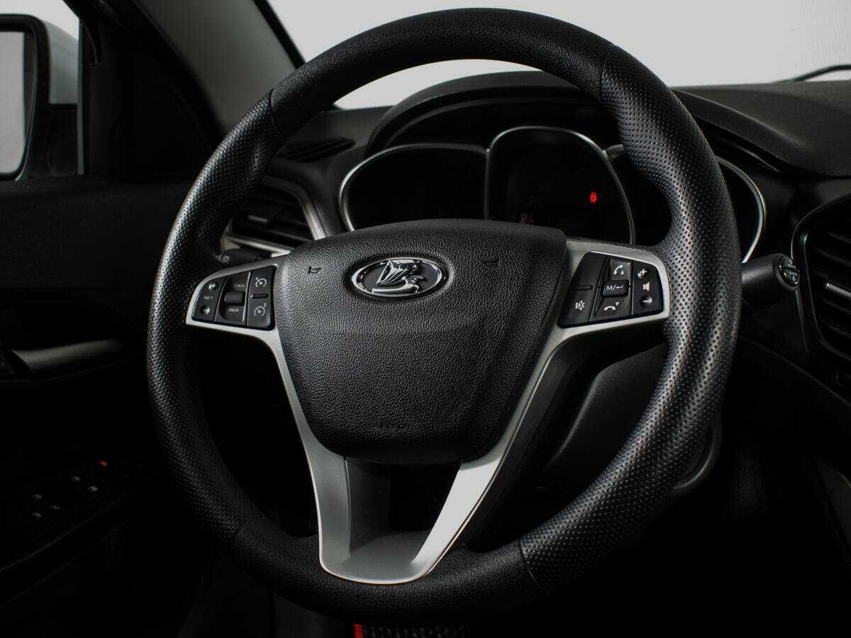 Купить Lada (ВАЗ) Vesta с пробегом. Фото: #11