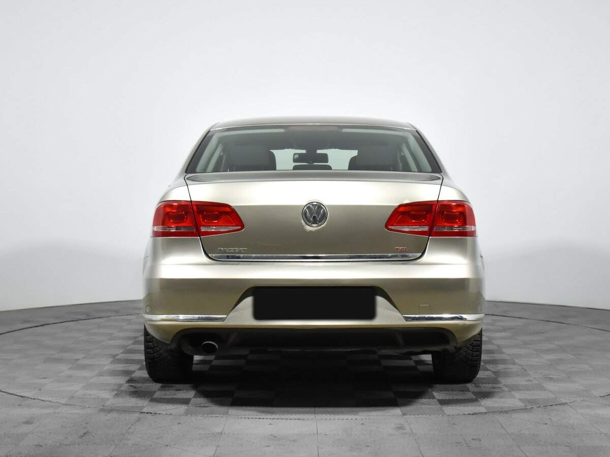 Купить Volkswagen Passat с пробегом. Фото: #4