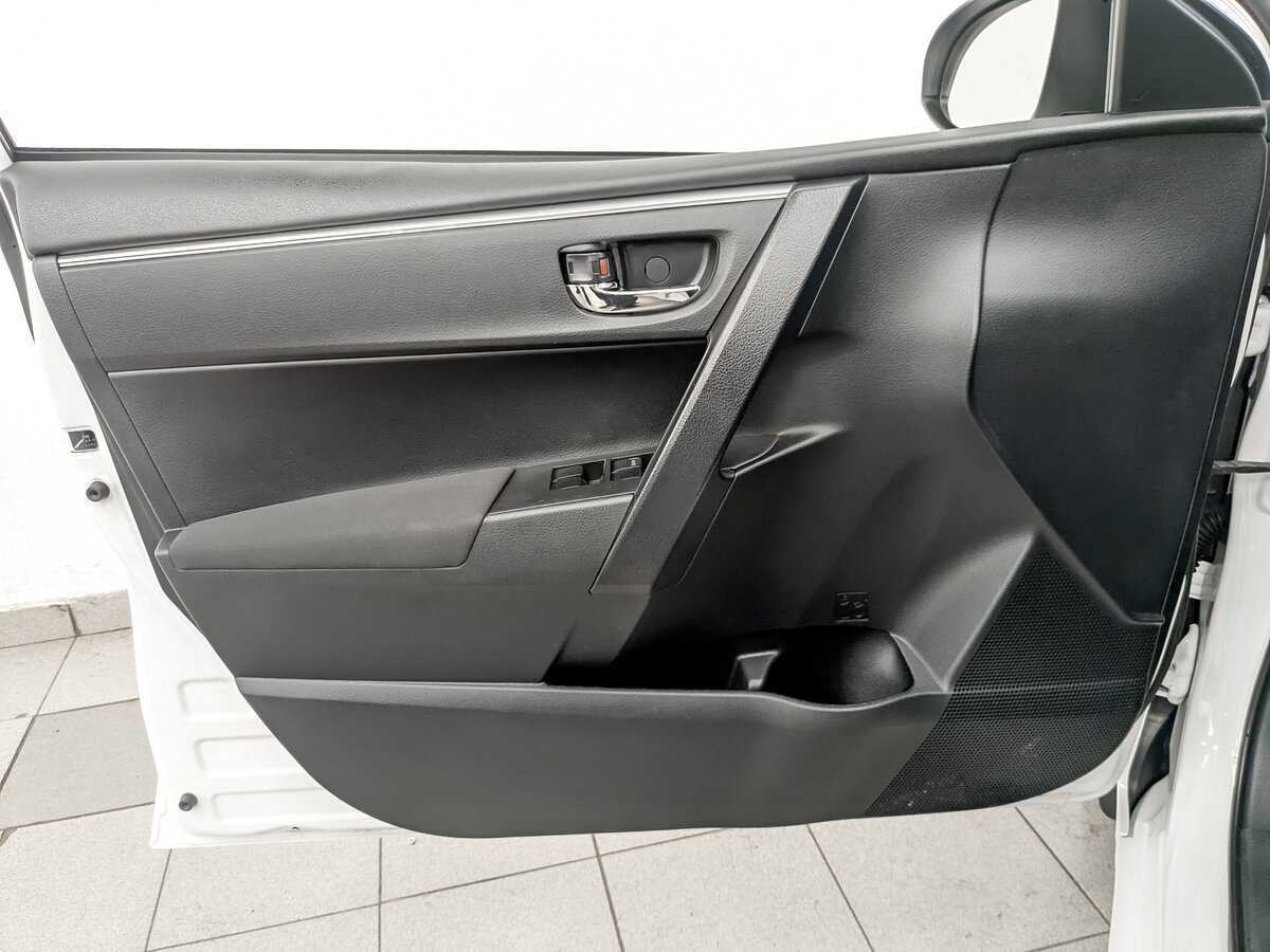 Купить Toyota Corolla с пробегом. Фото: #18