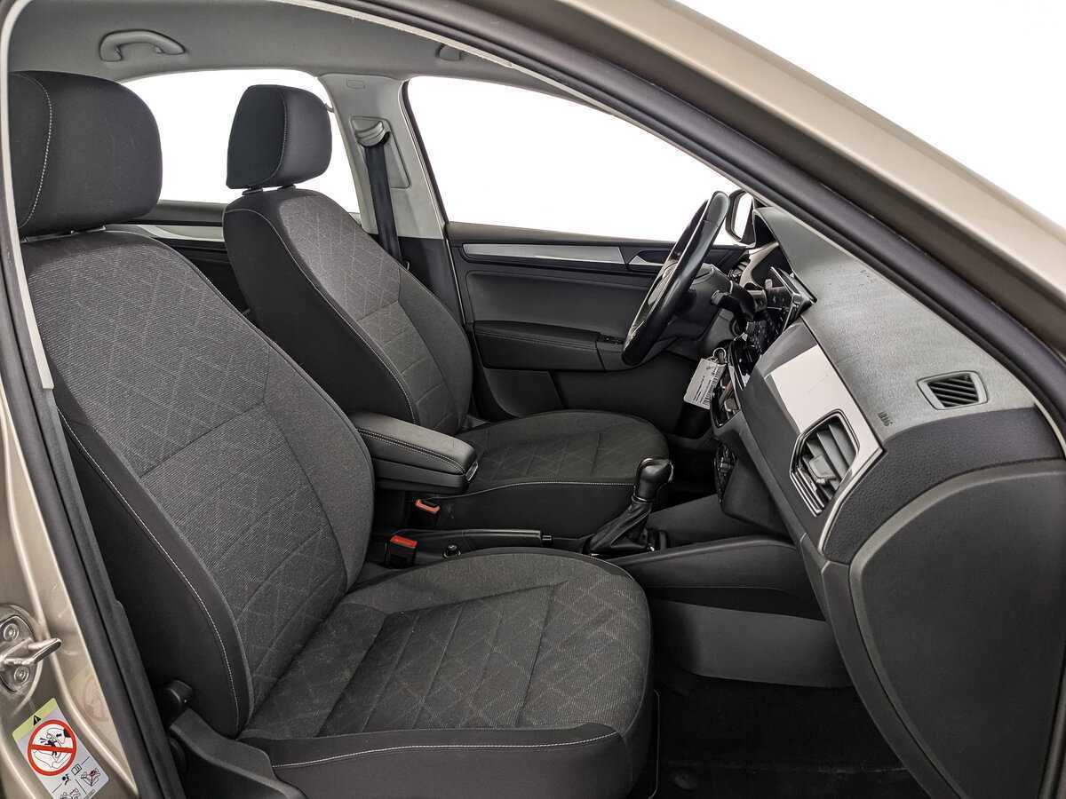 Купить Volkswagen Polo с пробегом. Фото: #19