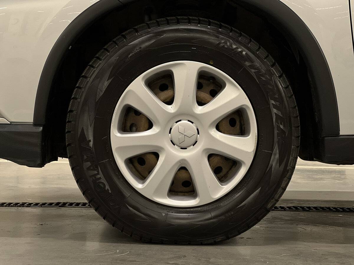 Купить Mitsubishi Outlander с пробегом. Фото: #17