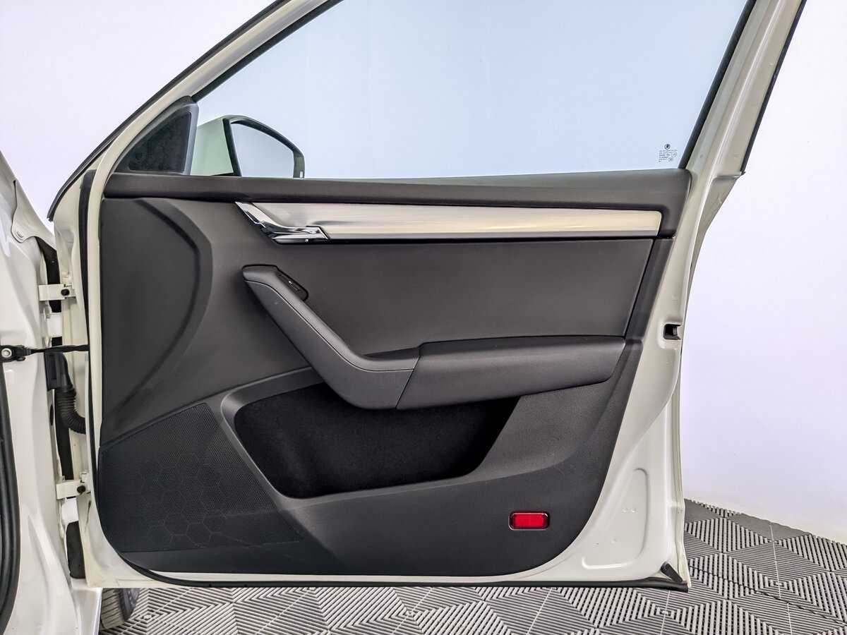 Купить Skoda Octavia с пробегом. Фото: #23