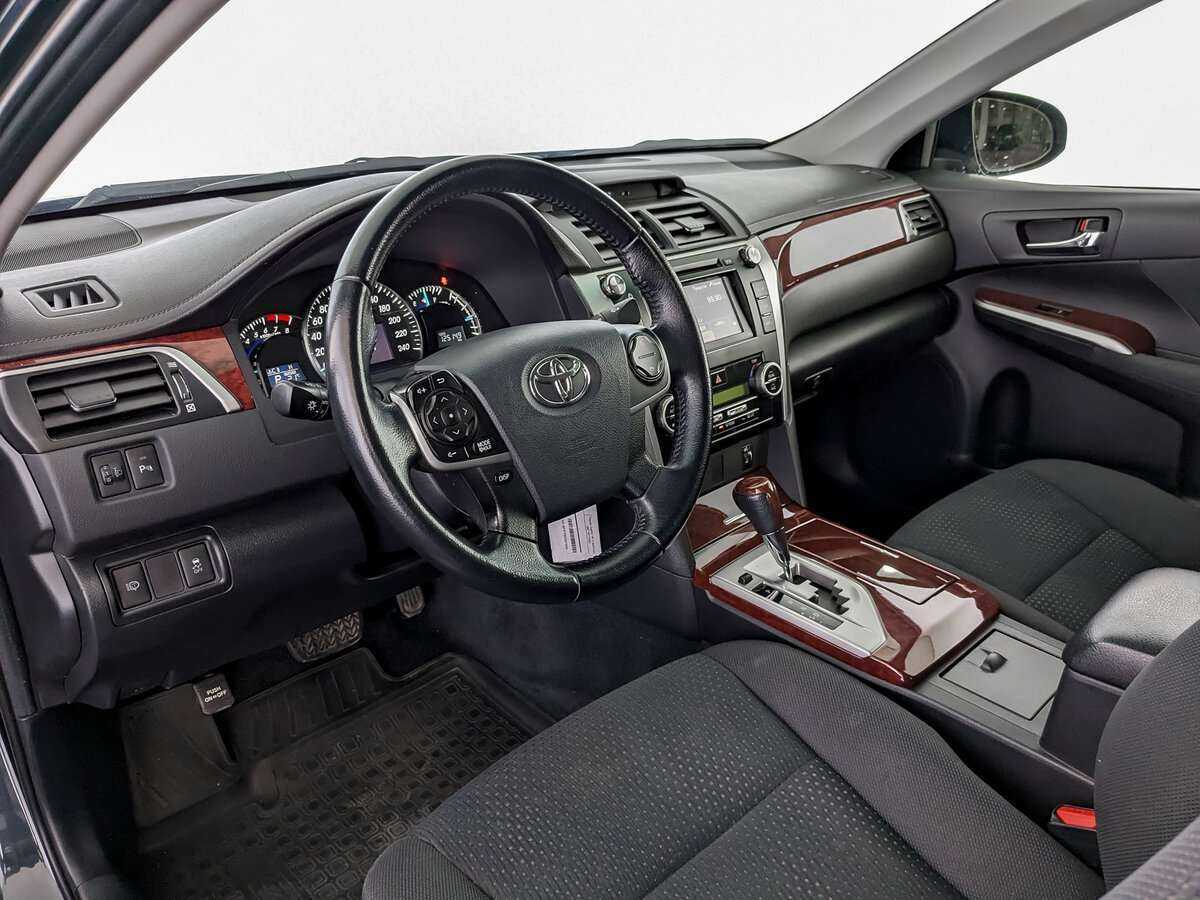 Купить Toyota Camry с пробегом. Фото: #13