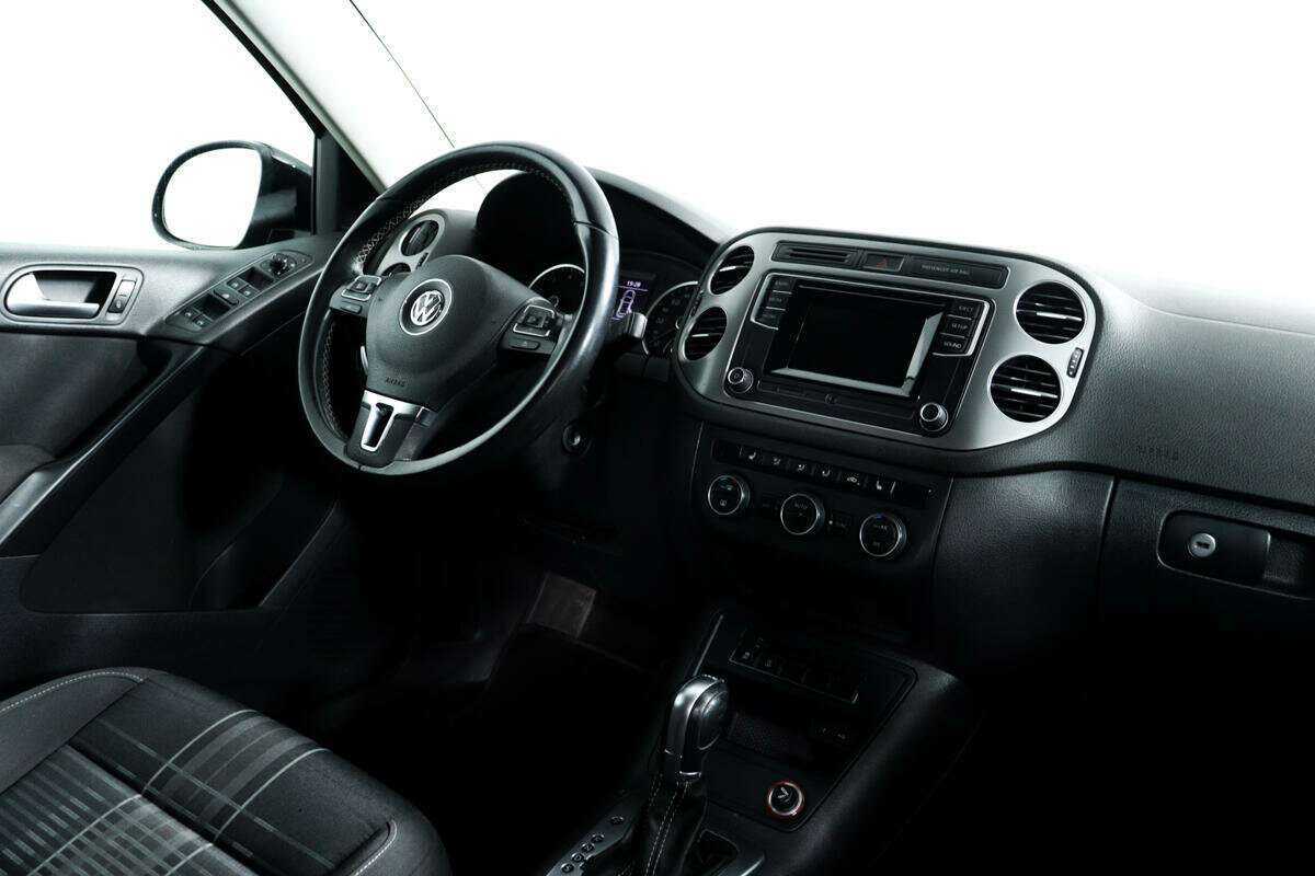 Купить Volkswagen Tiguan с пробегом. Фото: #8