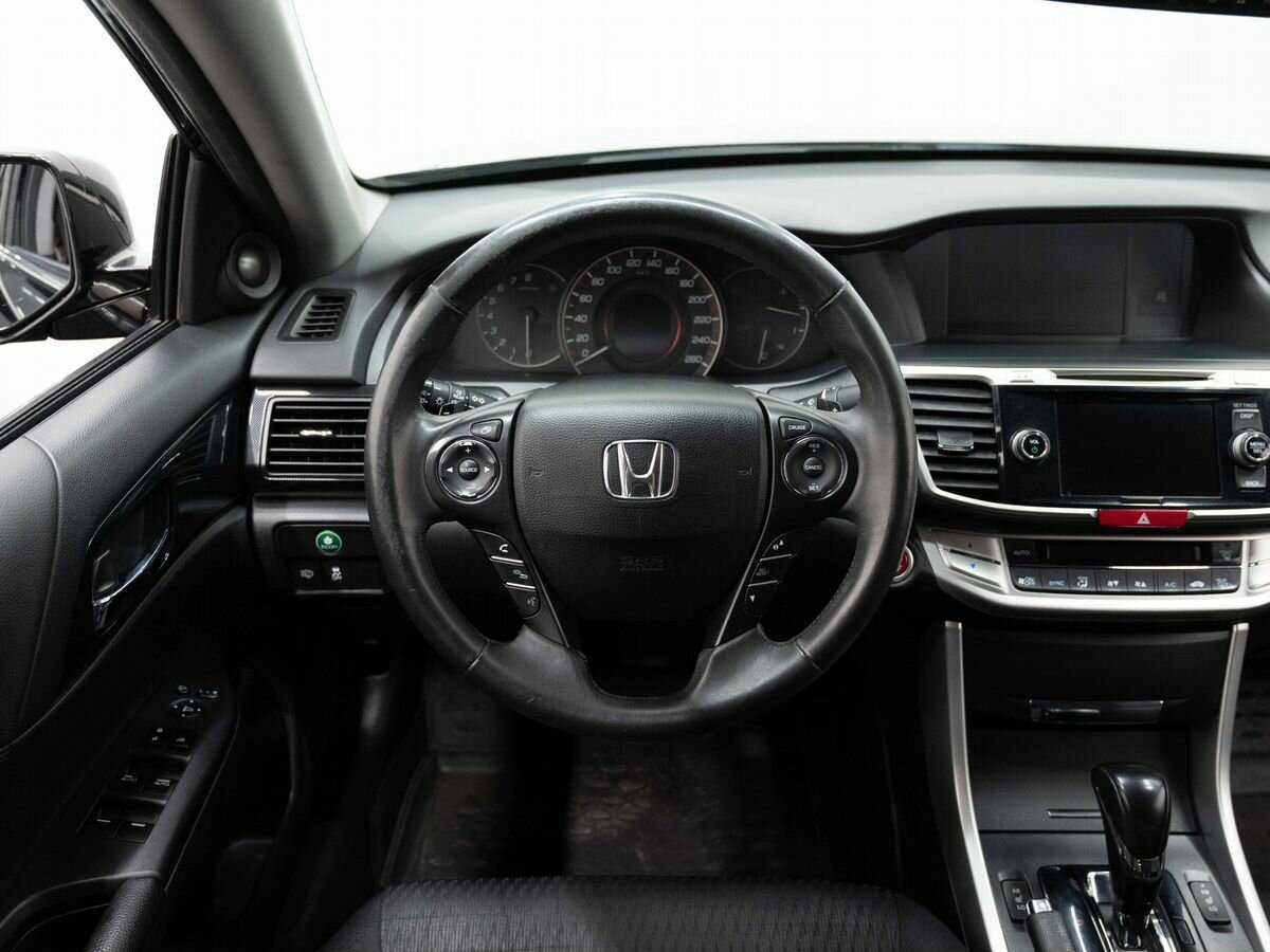 Купить Honda Accord с пробегом. Фото: #13