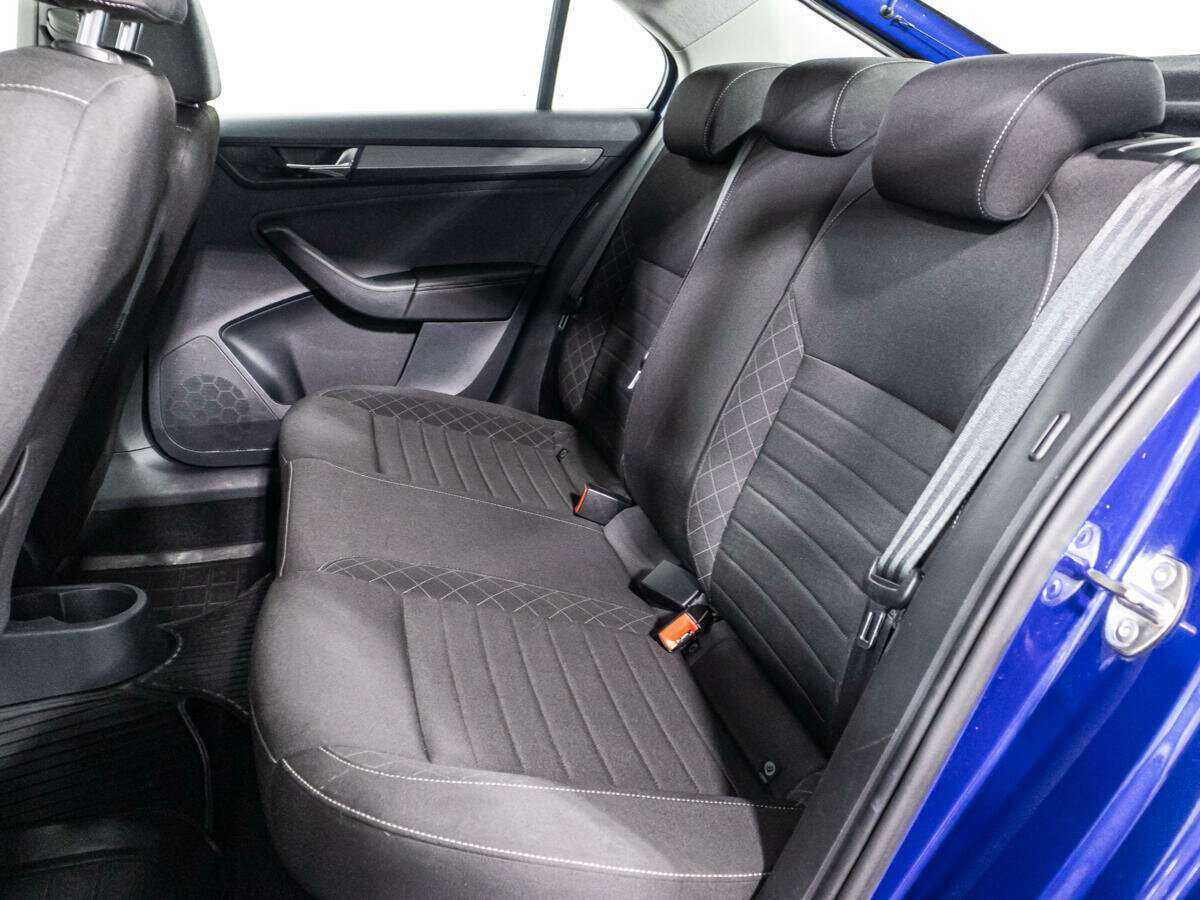 Купить Skoda Rapid с пробегом. Фото: #9