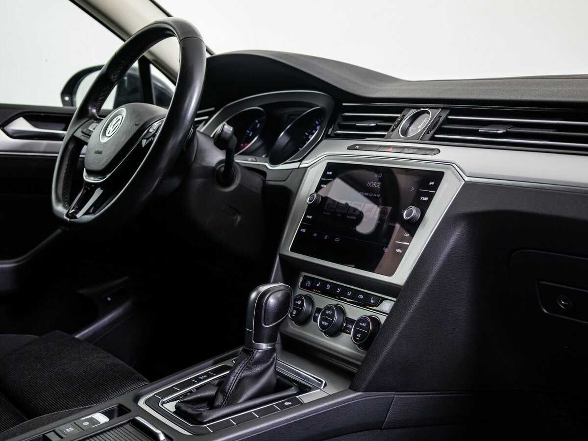 Купить Volkswagen Passat с пробегом. Фото: #21