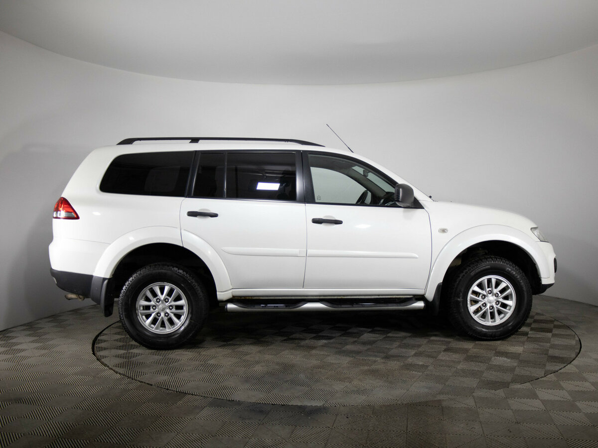 Купить Mitsubishi Pajero Sport с пробегом. Фото: #3