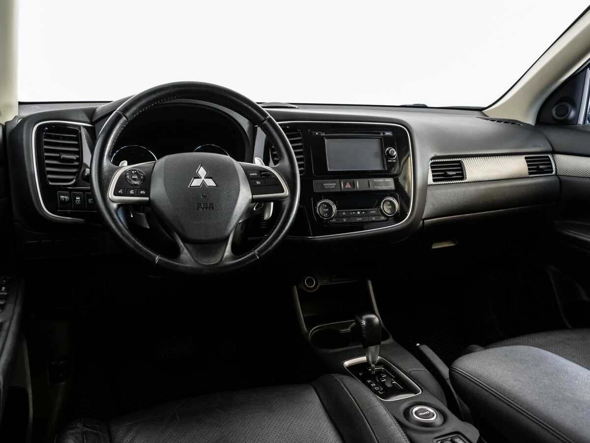 Купить Mitsubishi Outlander с пробегом. Фото: #8