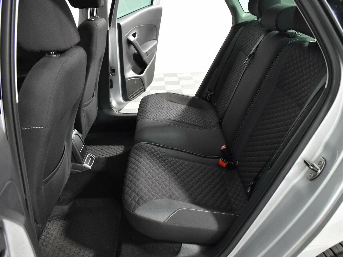 Купить Volkswagen Polo с пробегом. Фото: #11