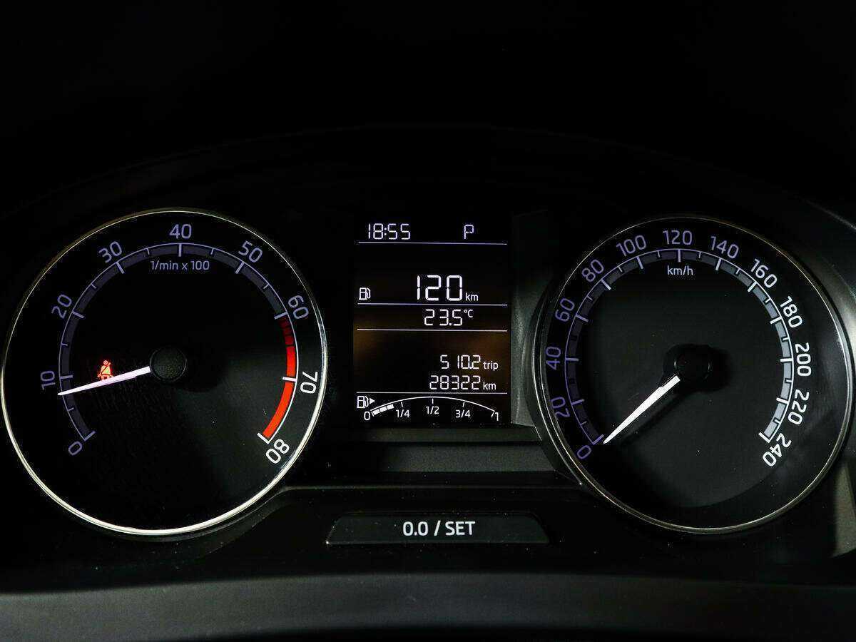 Купить Skoda Rapid с пробегом. Фото: #9