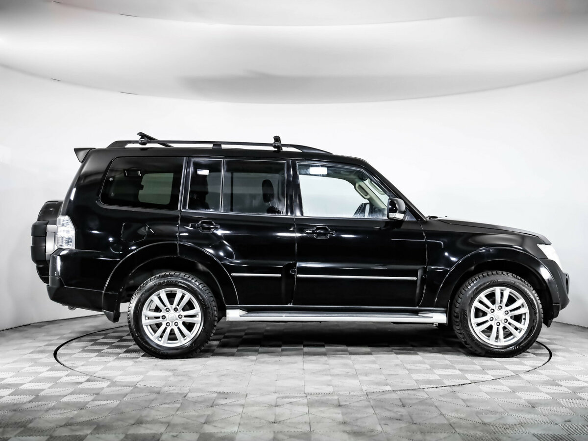 Купить Mitsubishi Pajero с пробегом. Фото: #3