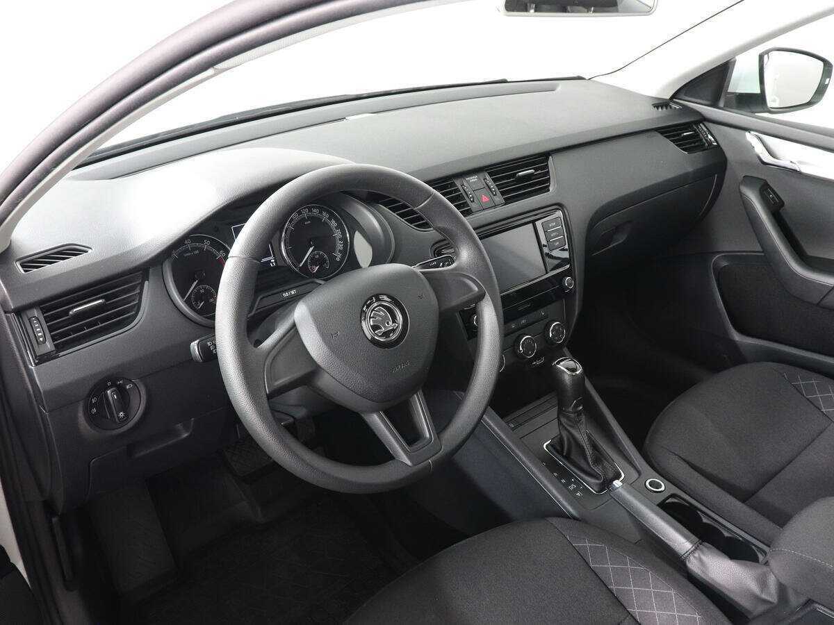 Купить Skoda Octavia с пробегом. Фото: #8