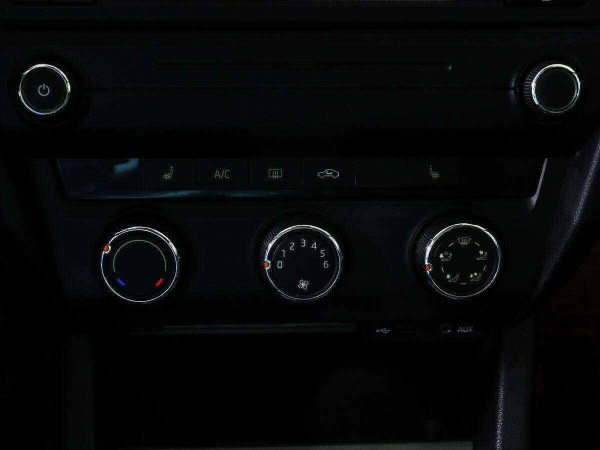 Купить Skoda Octavia с пробегом. Фото: #12