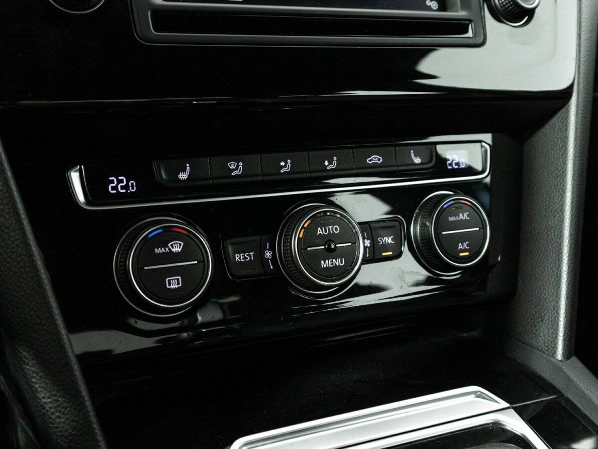 Купить Volkswagen Passat с пробегом. Фото: #19