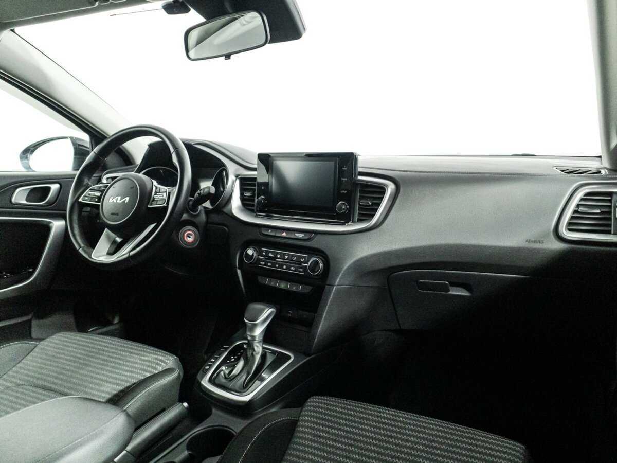 Купить Kia Ceed с пробегом. Фото: #8
