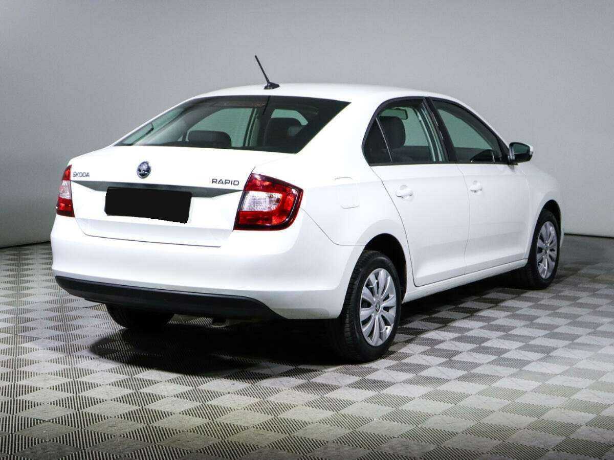 Купить Skoda Rapid с пробегом. Фото: #4