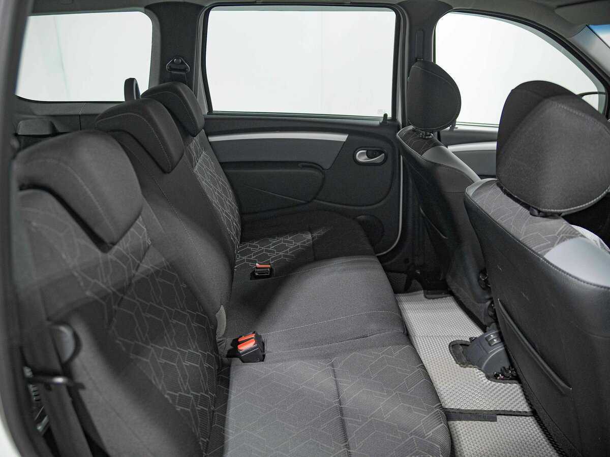 Купить Lada (ВАЗ) Largus с пробегом. Фото: #10