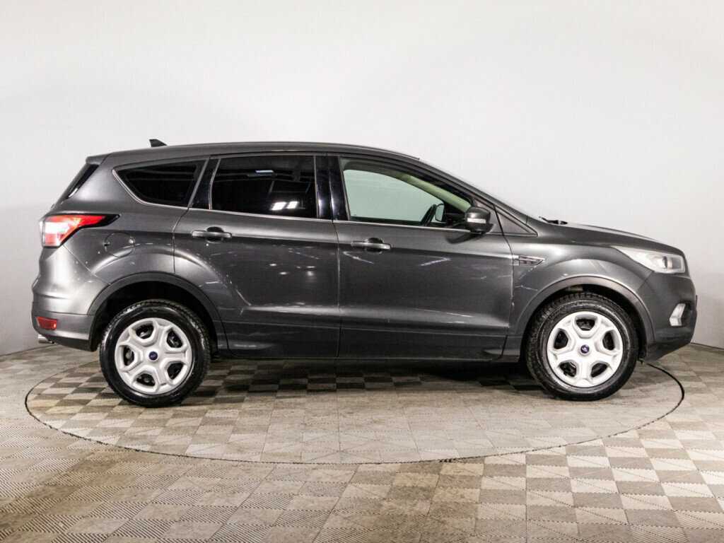 Купить Ford Kuga с пробегом. Фото: #3