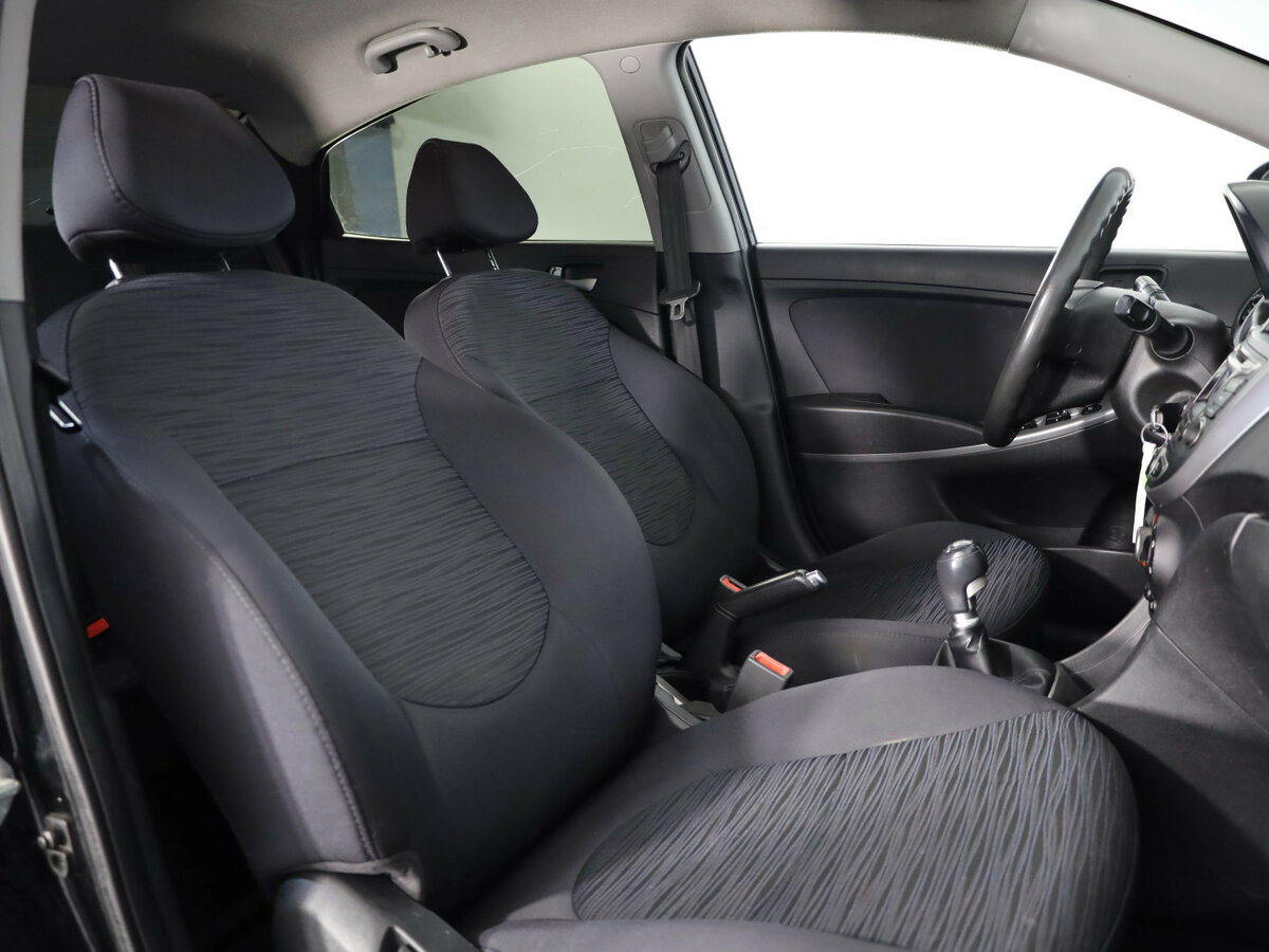 Купить Hyundai Solaris с пробегом. Фото: #15