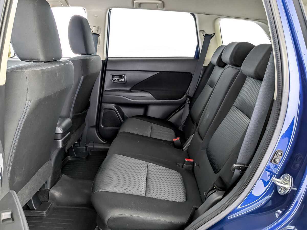 Купить Mitsubishi Outlander с пробегом. Фото: #9