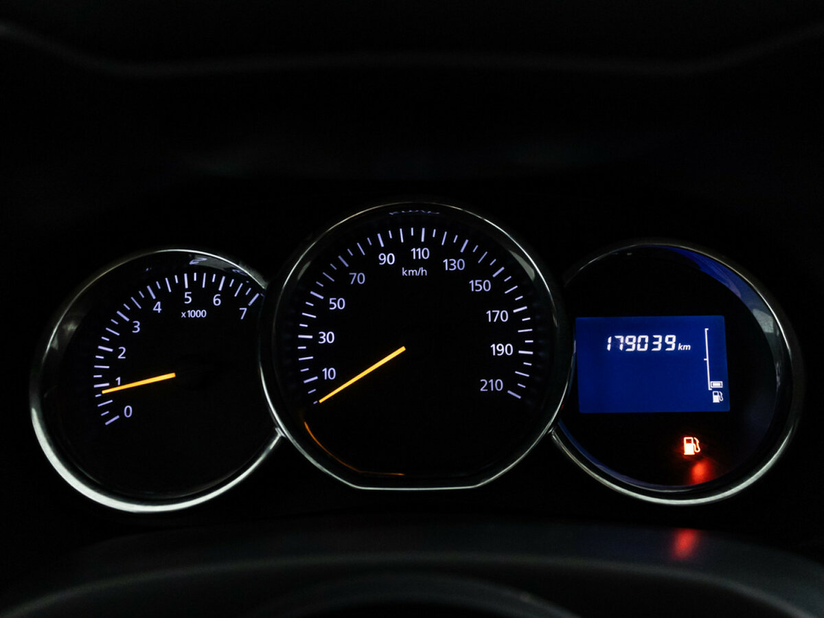 Купить Renault Duster с пробегом. Фото: #11