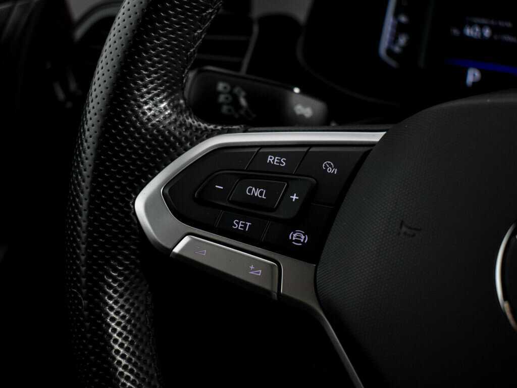 Купить Volkswagen Polo с пробегом. Фото: #15