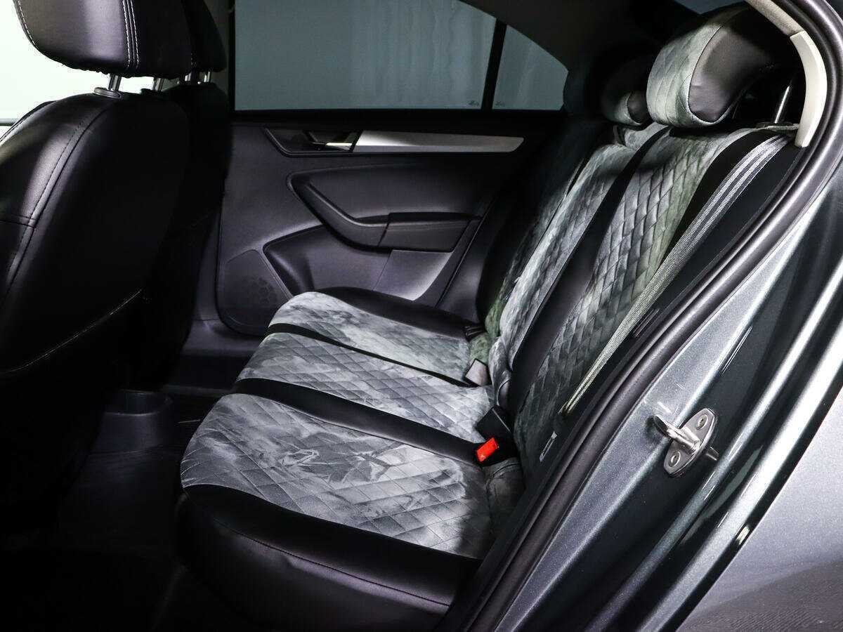 Купить Skoda Rapid с пробегом. Фото: #7
