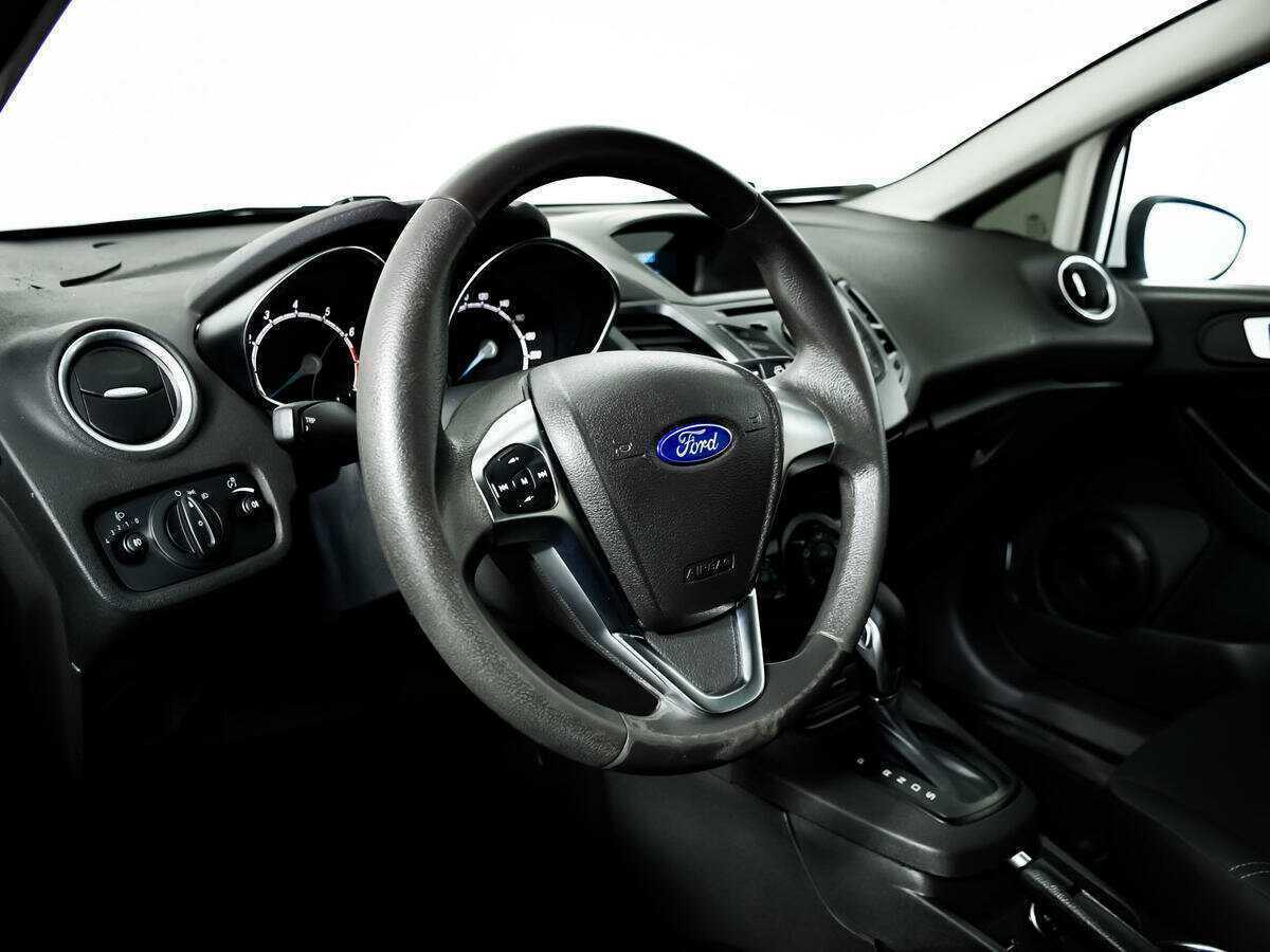 Купить Ford Fiesta с пробегом. Фото: #12
