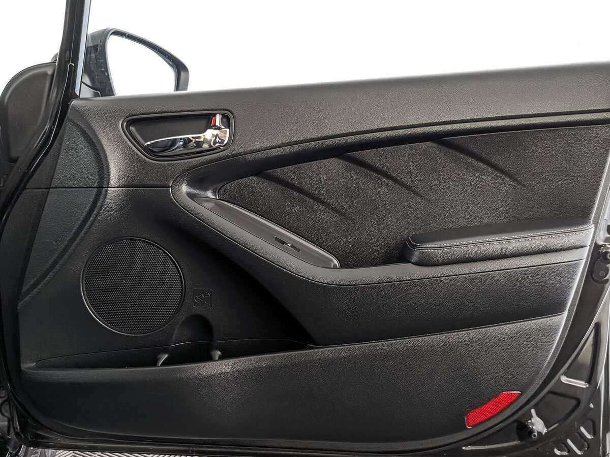 Купить Kia Cerato с пробегом. Фото: #23