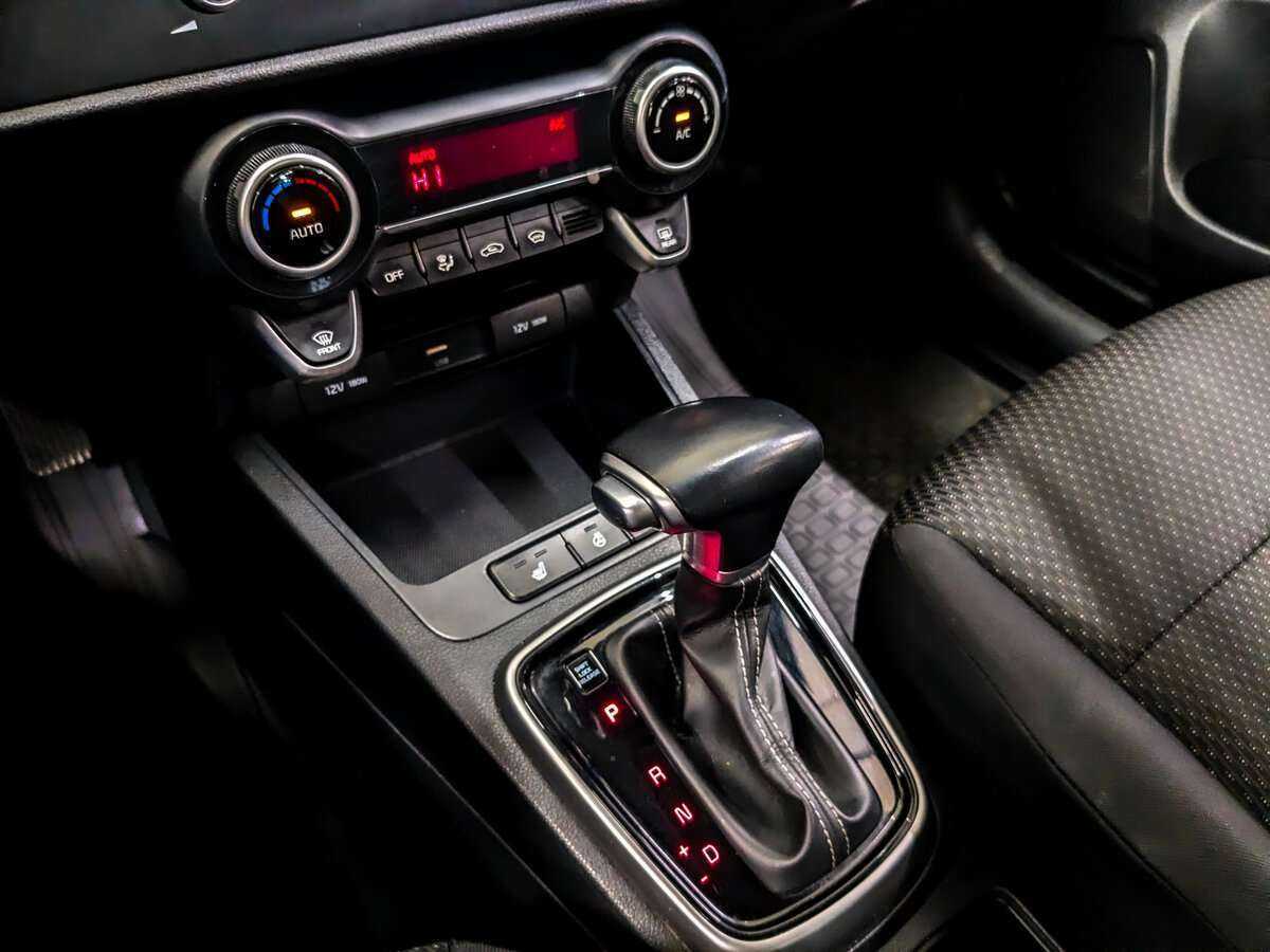 Купить Kia Rio с пробегом. Фото: #19