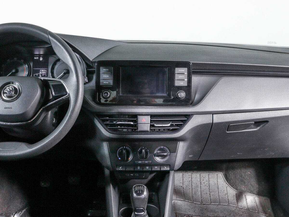 Купить Skoda Rapid с пробегом. Фото: #12