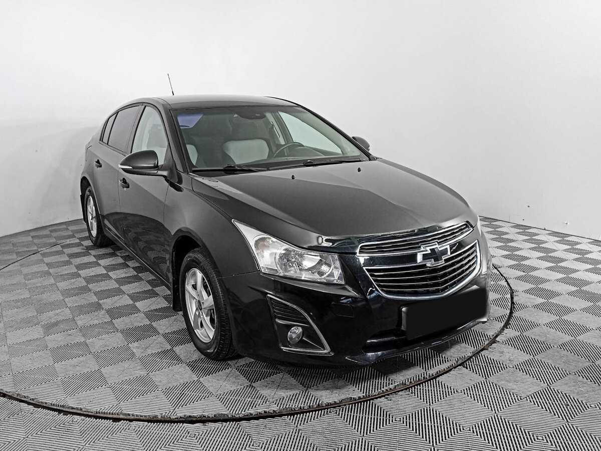 Купить Chevrolet Cruze с пробегом. Фото: #2