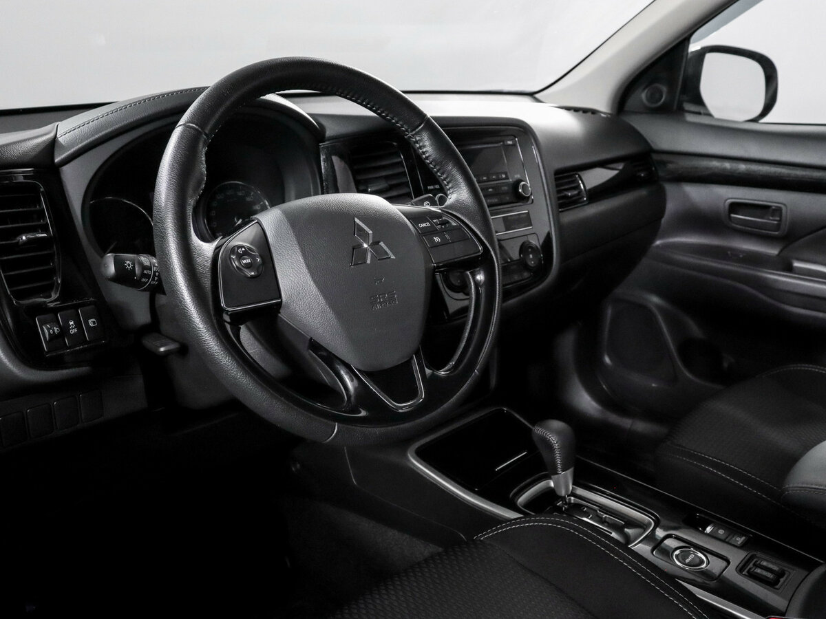 Купить Mitsubishi Outlander с пробегом. Фото: #12