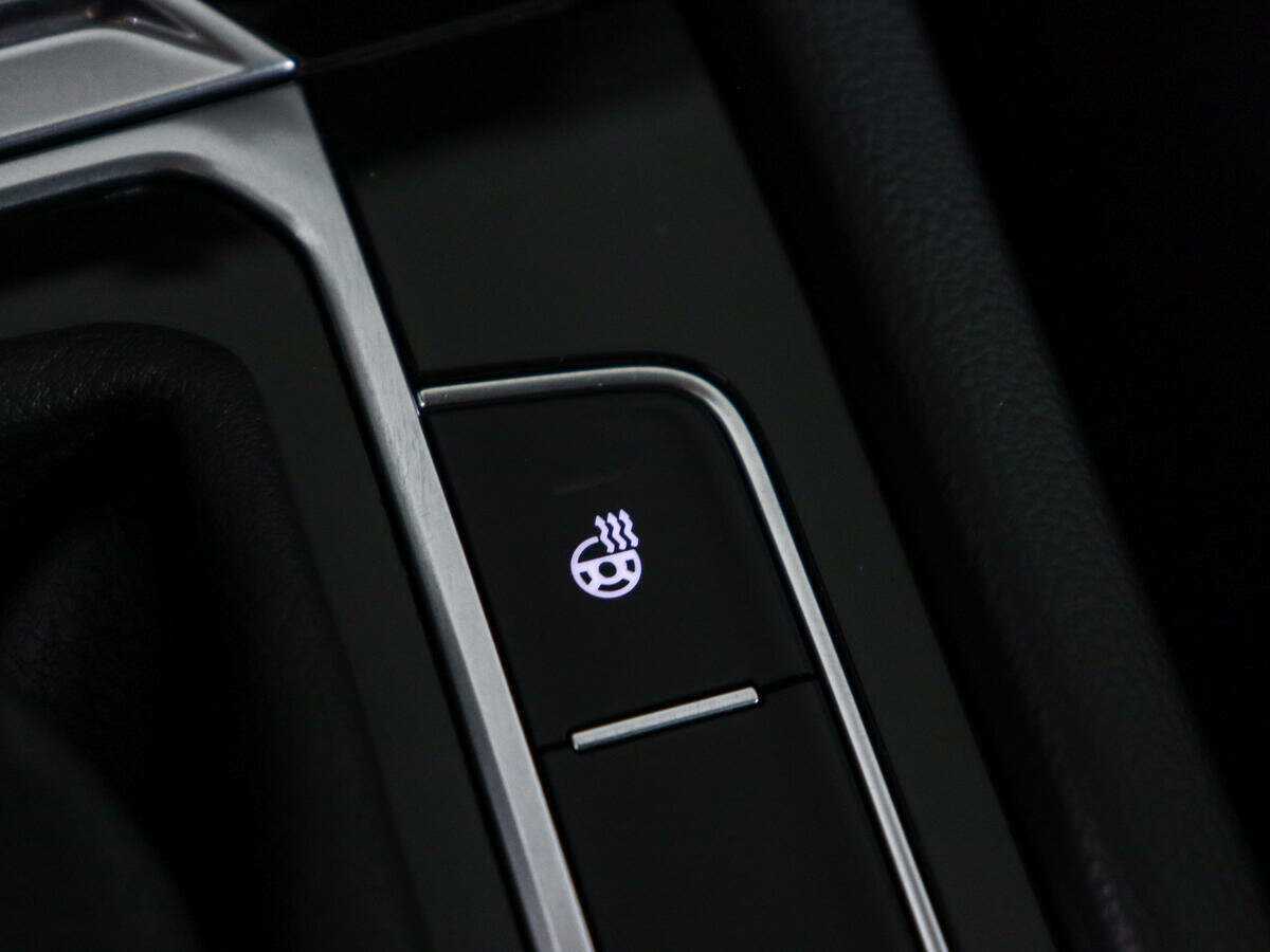 Купить Volkswagen Passat с пробегом. Фото: #19