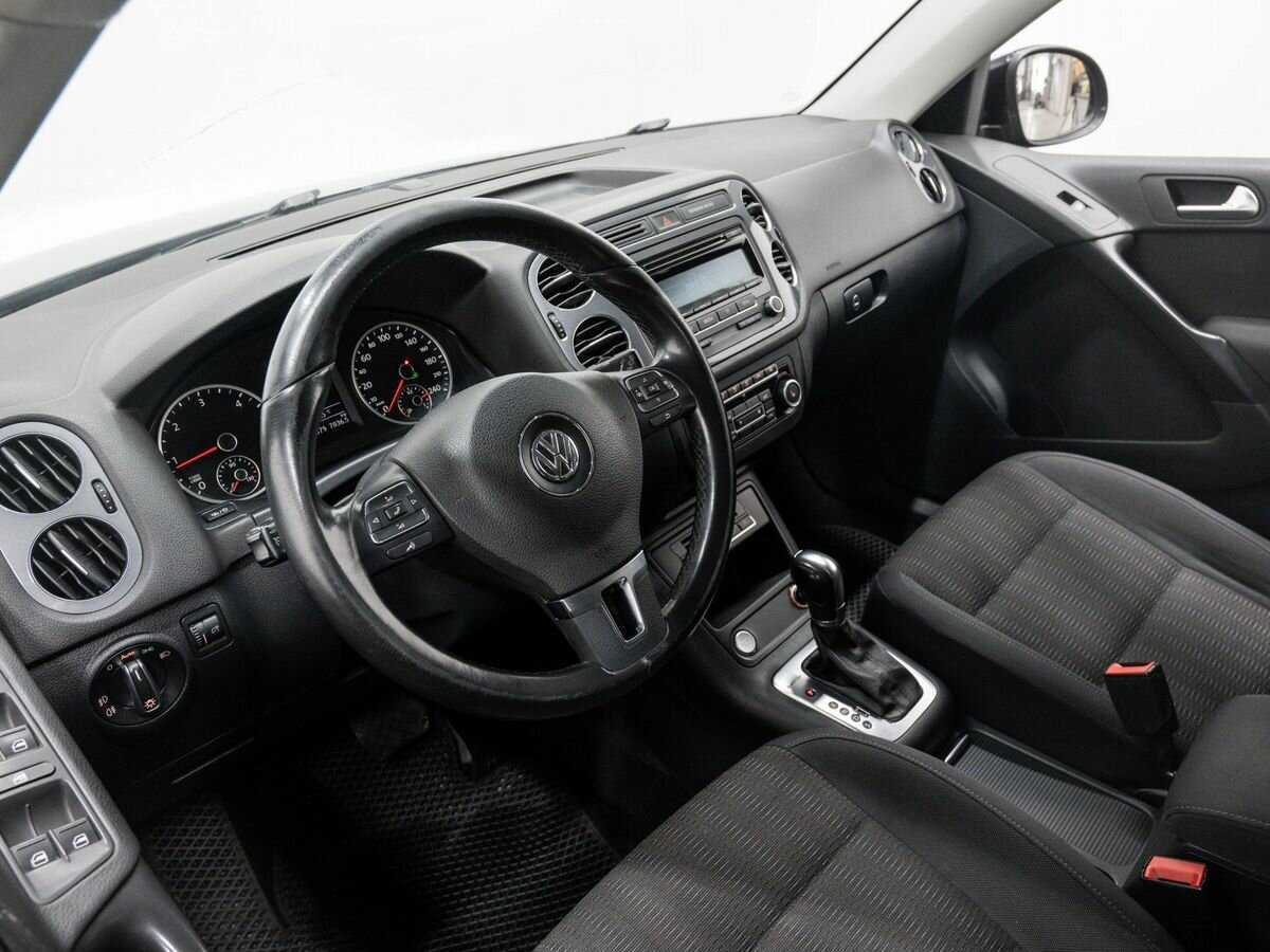 Купить Volkswagen Tiguan с пробегом. Фото: #13