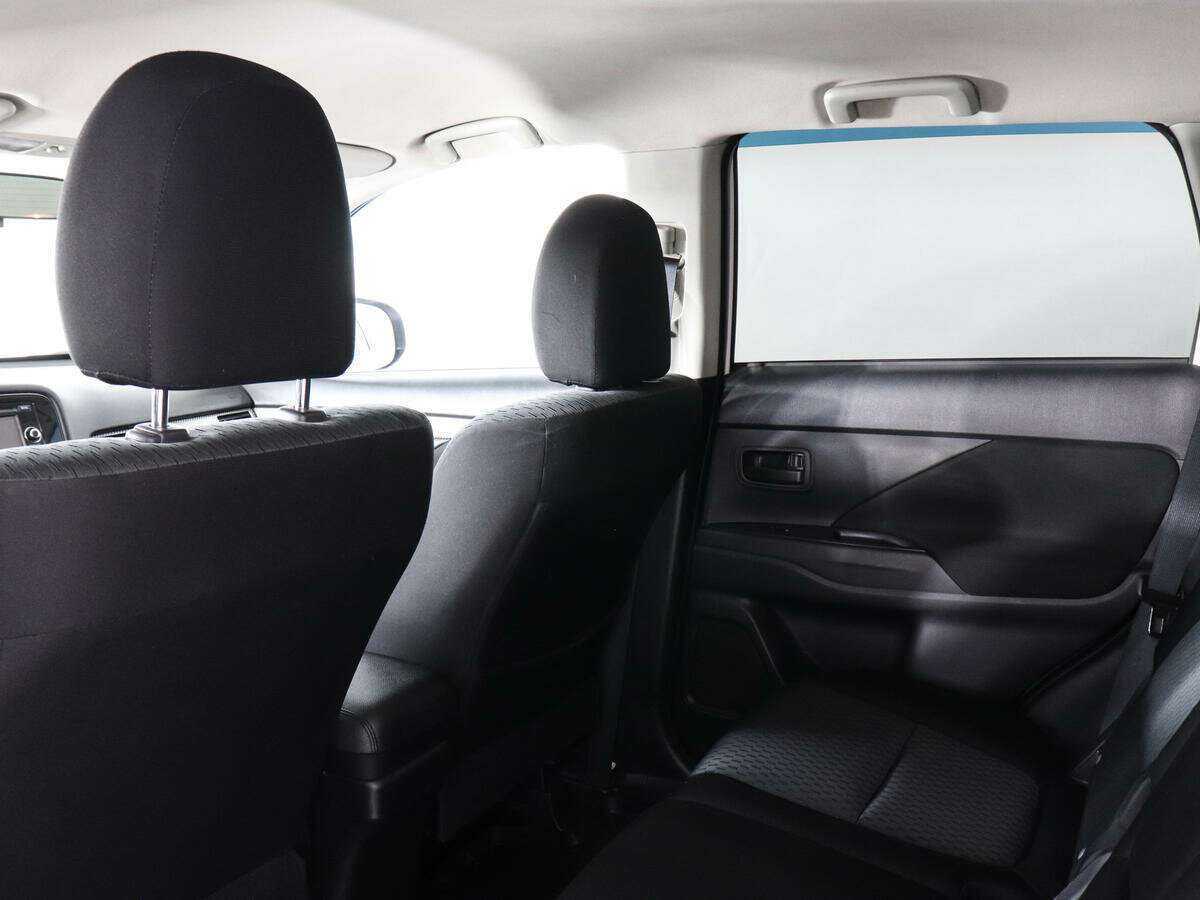 Купить Mitsubishi Outlander с пробегом. Фото: #11