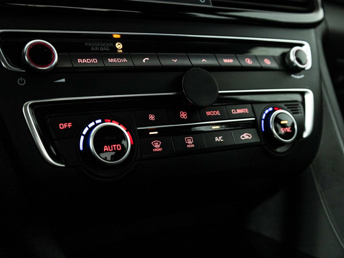 Купить Kia Optima с пробегом. Фото: #17