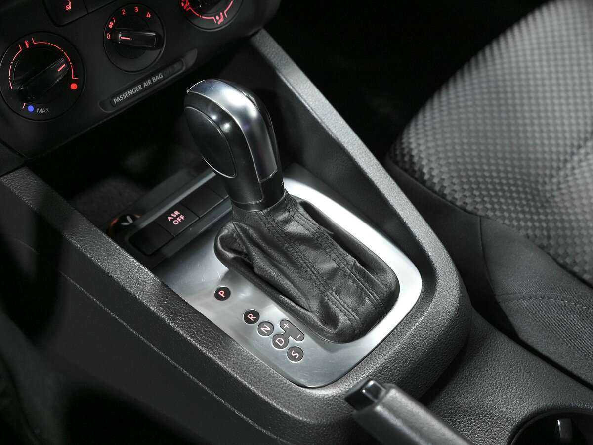 Купить Volkswagen Jetta с пробегом. Фото: #10