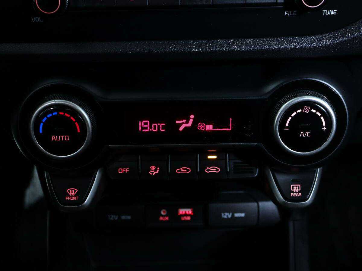 Купить Kia Rio с пробегом. Фото: #18