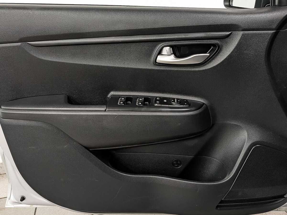 Купить Kia Rio с пробегом. Фото: #18