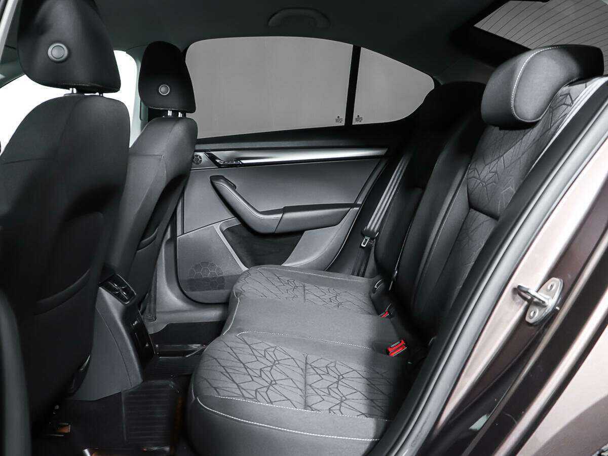 Купить Skoda Octavia с пробегом. Фото: #10