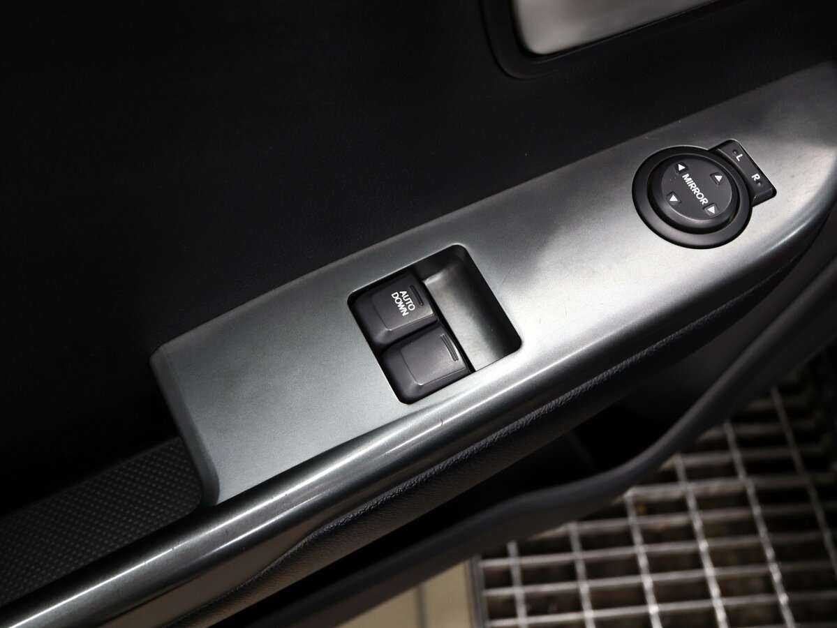 Купить Kia Rio с пробегом. Фото: #8