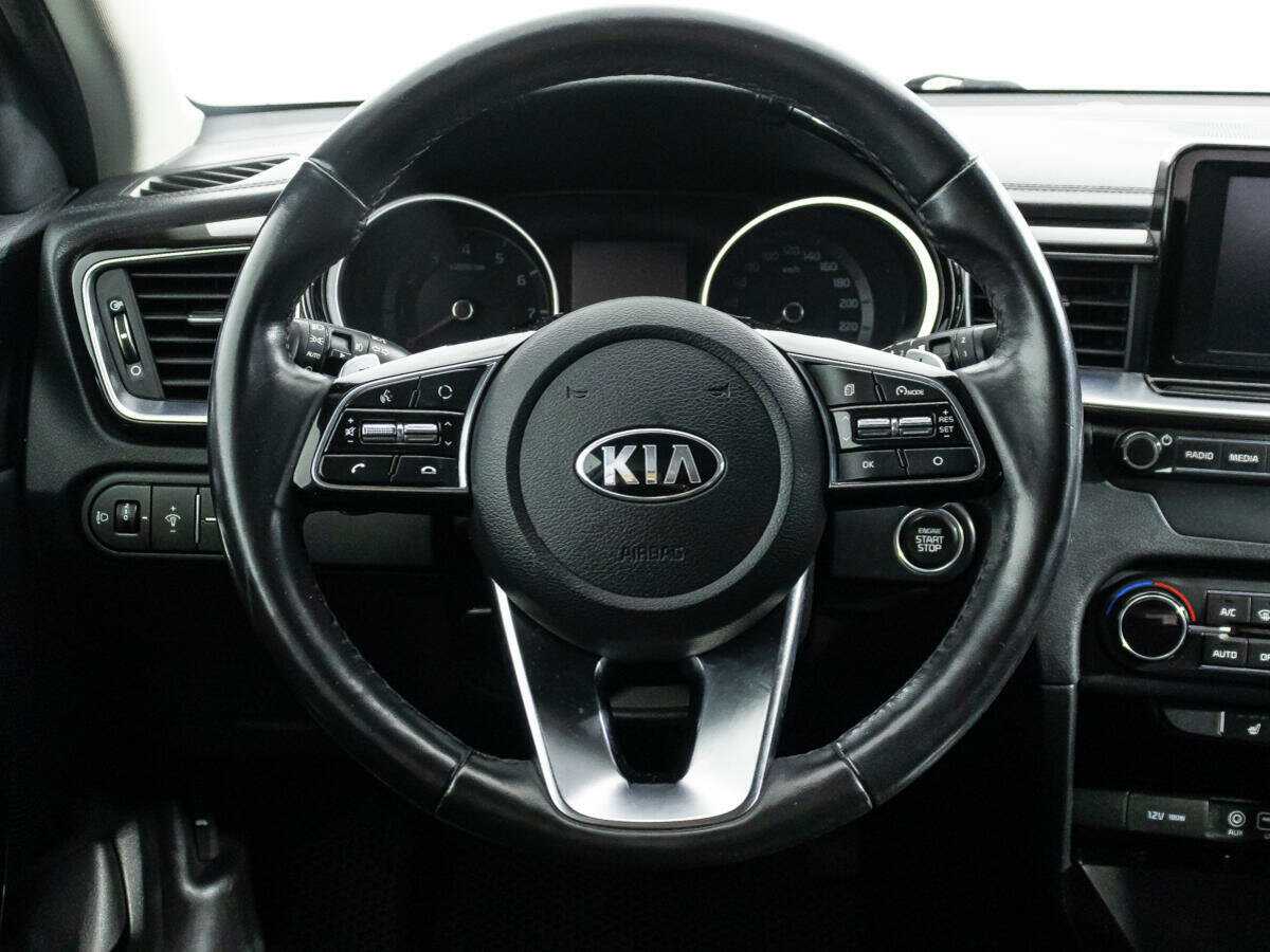 Купить Kia Ceed с пробегом. Фото: #21