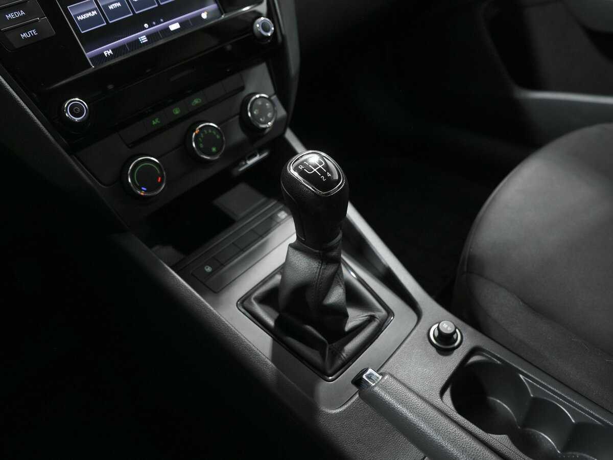 Купить Skoda Octavia с пробегом. Фото: #8