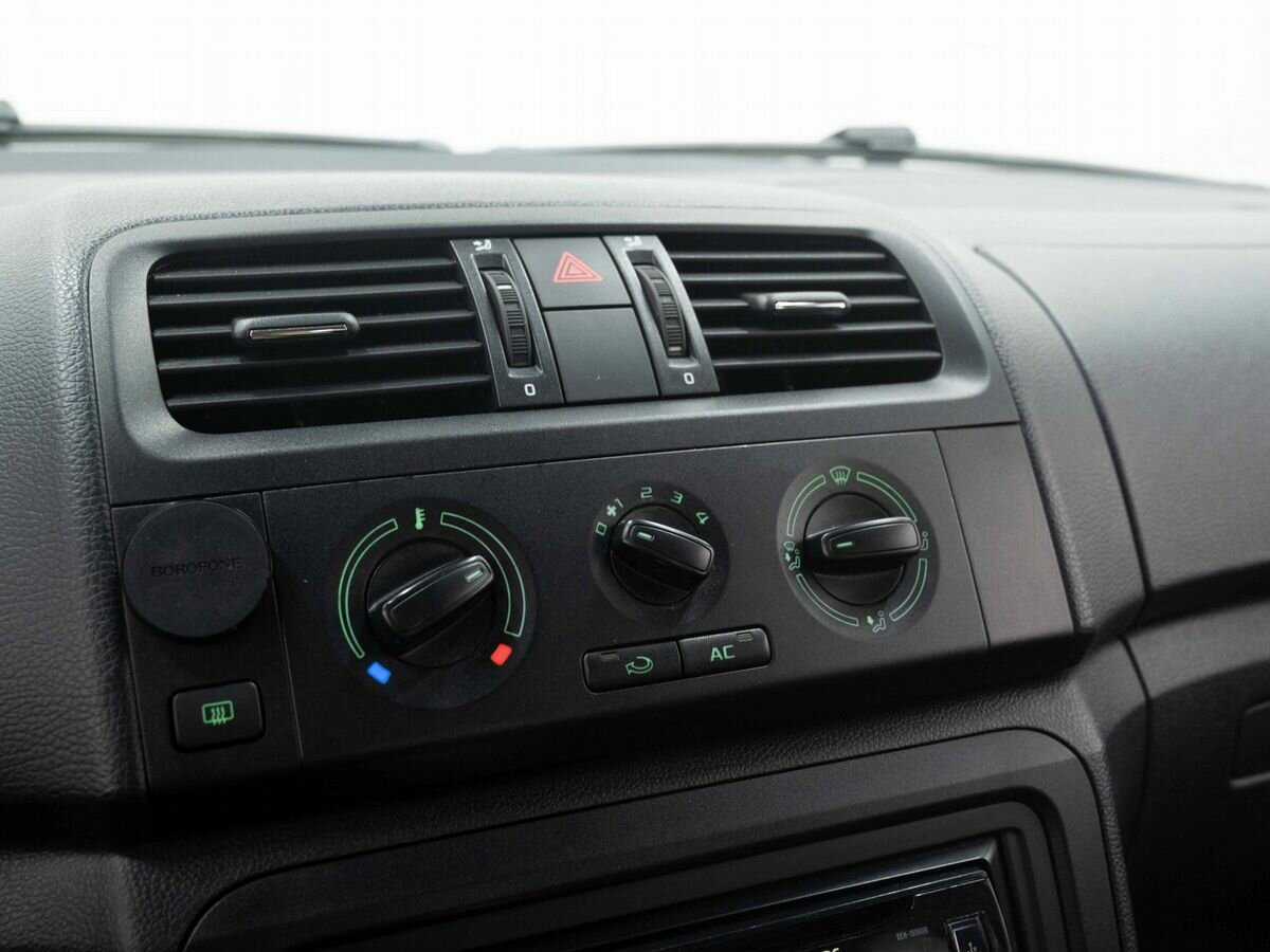 Купить Skoda Fabia с пробегом. Фото: #17